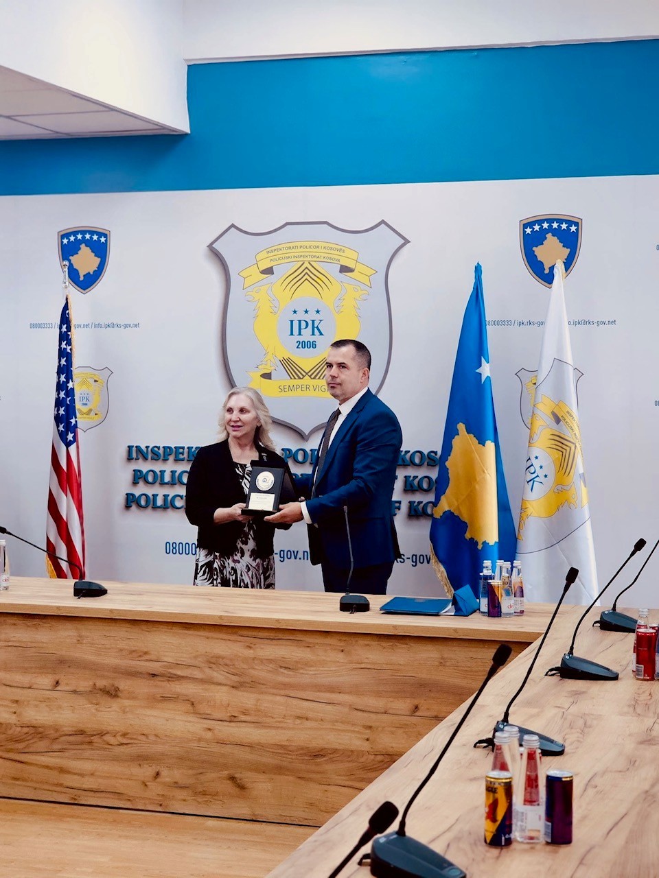 Kryeshefi Ekzekutiv i IPK-së, Kushtrim Hodaj, organizoi një takim lamtumirës me Atasheun e DOJ-ICITAP, Kimberly Riffe